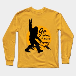Bigfoot, go your own way Long Sleeve T-Shirt